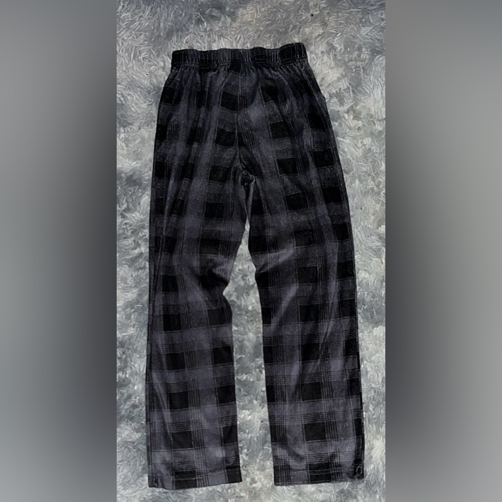 Men’s plaid pajama pants